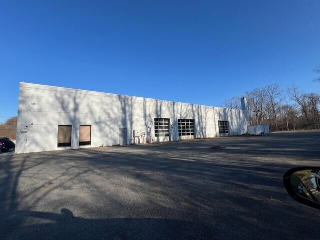 1021 Route 22, Brewster Village, NY à vendre - Photo du bâtiment - Image 2 de 5