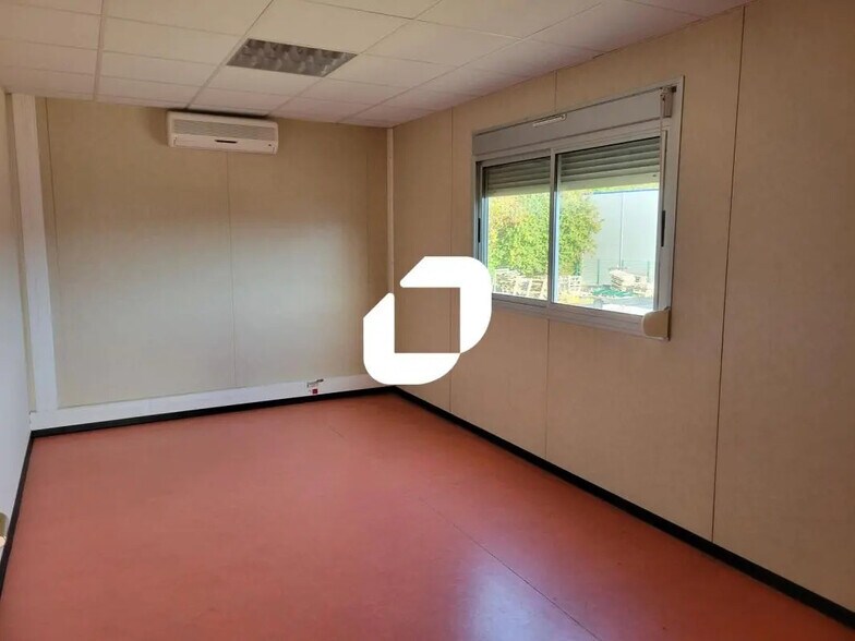 Local d'activités dans Aigrefeuille-sur-Maine à vendre - Photo du bâtiment - Image 3 de 12