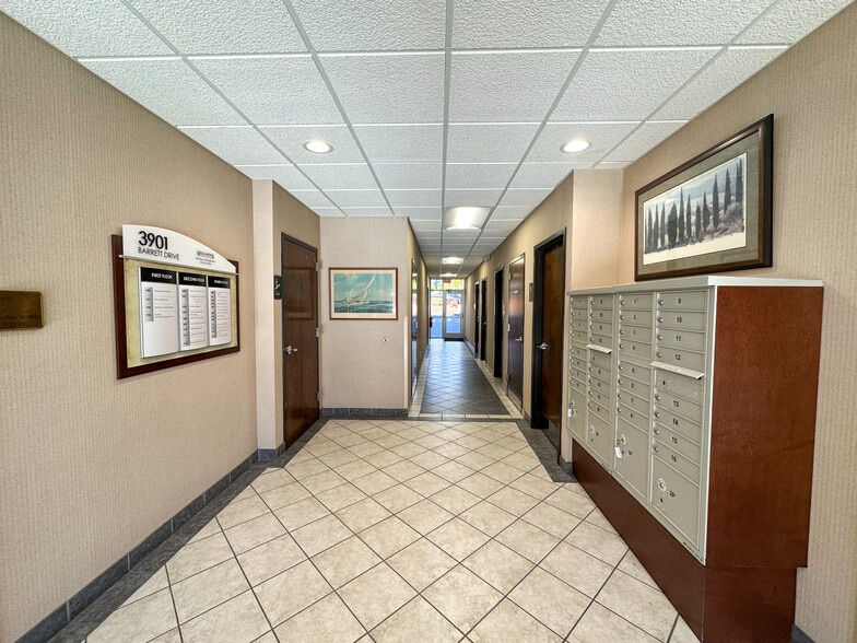3901 Barrett Dr, Raleigh, NC for lease - Interior Photo - Image 2 of 3