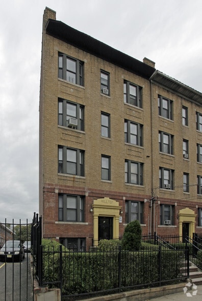 94 Summit Ave, Jersey City, NJ for sale - Building Photo - Image 2 of 2