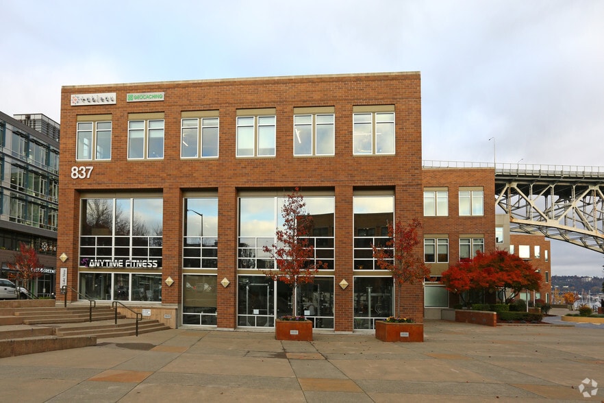 837 N 34th St, Seattle, WA for lease - Building Photo - Image 3 of 8