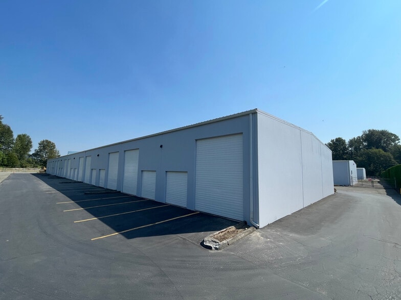2002 17th St NW, Puyallup, WA for lease - Primary Photo - Image 1 of 3