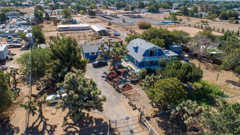 43254 52nd St W, Lancaster, CA à vendre - Photo principale - Image 1 de 41