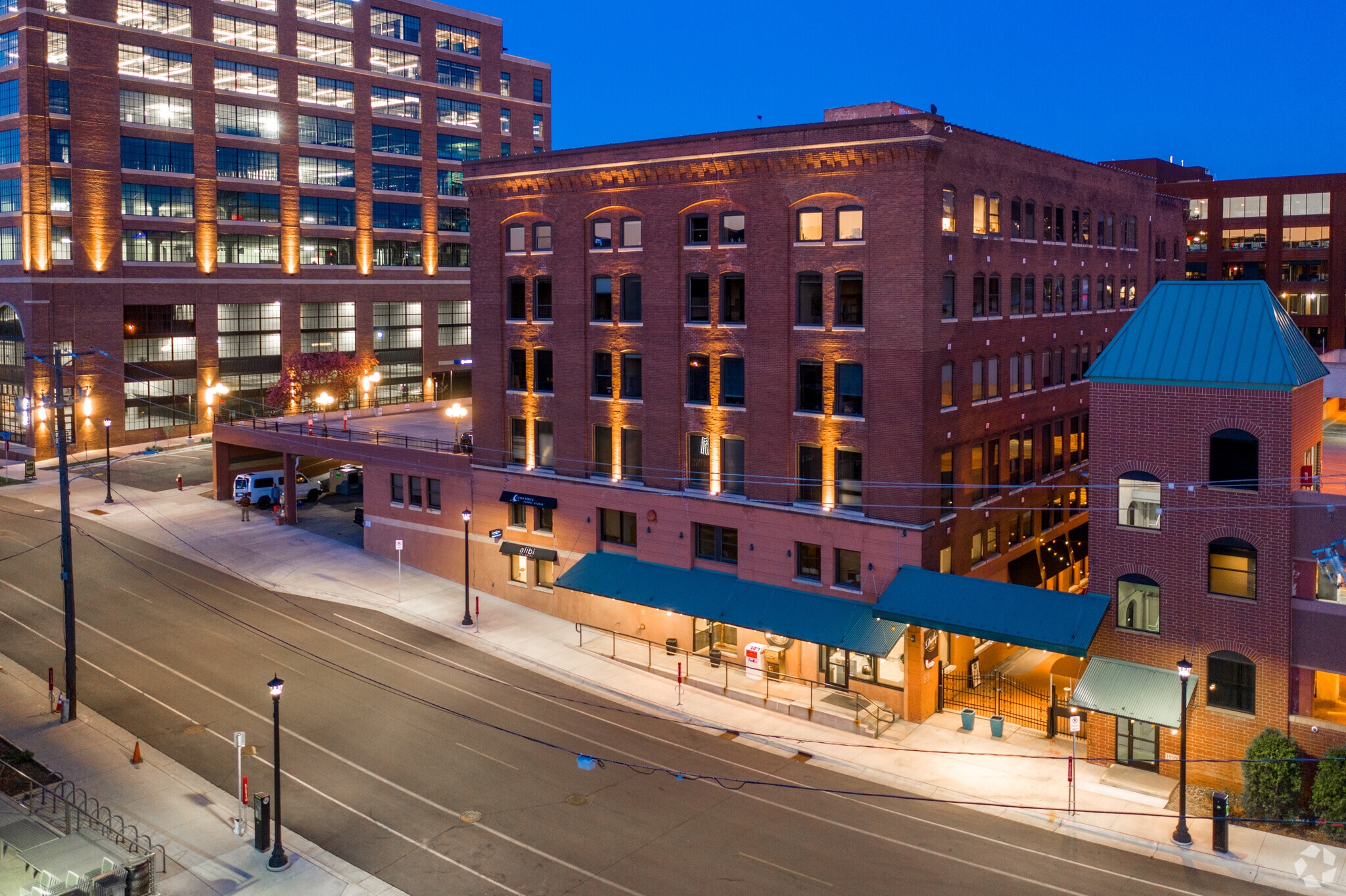 305 5th Ave N, Minneapolis, MN for lease Building Photo- Image 1 of 34