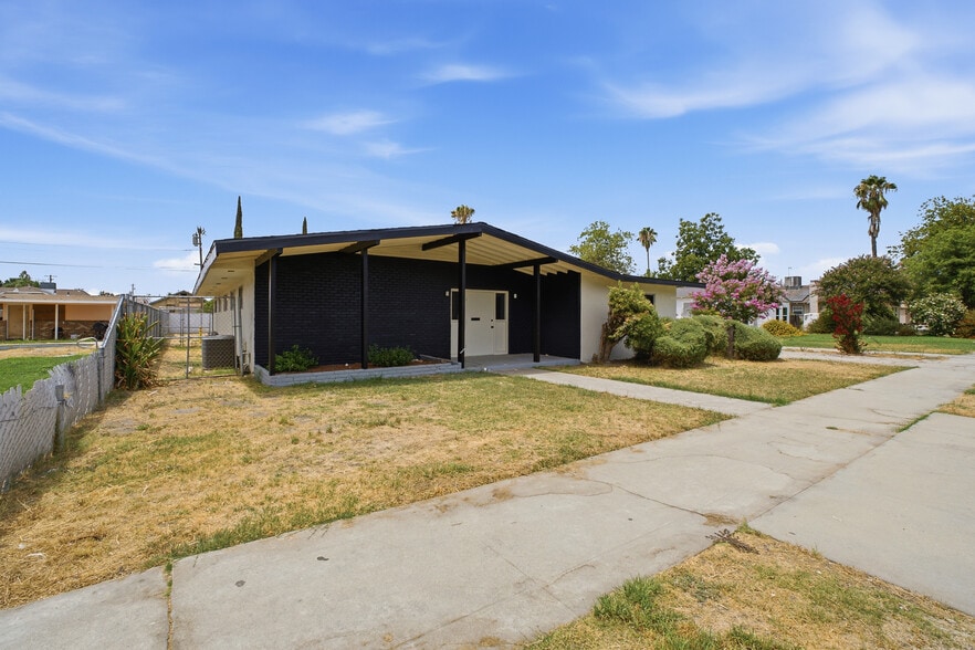 1012 Hale Ave, Corcoran, CA for sale - Building Photo - Image 2 of 28