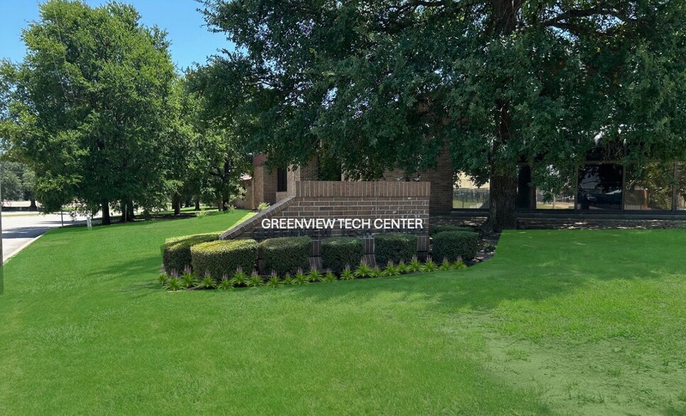 817 Greenview Dr, Grand Prairie, TX à louer - Photo du bâtiment - Image 3 de 24