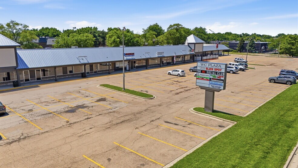 440 E Roosevelt Rd, West Chicago, IL à louer - Photo du bâtiment - Image 3 de 40