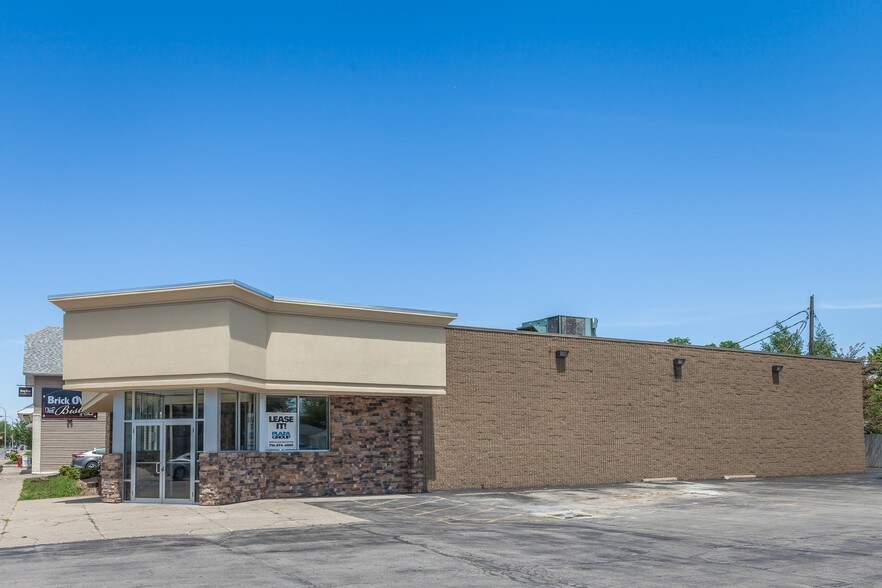 920 Abbott Rd, Buffalo, NY à vendre - Photo du bâtiment - Image 1 de 4