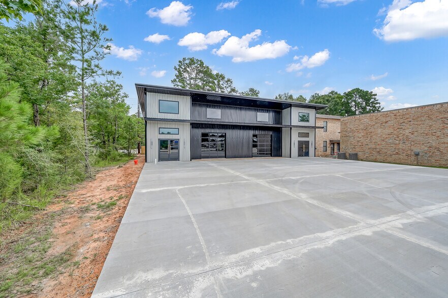 818 Honea Egypt rd, Magnolia, TX à vendre - Photo du bâtiment - Image 3 de 25