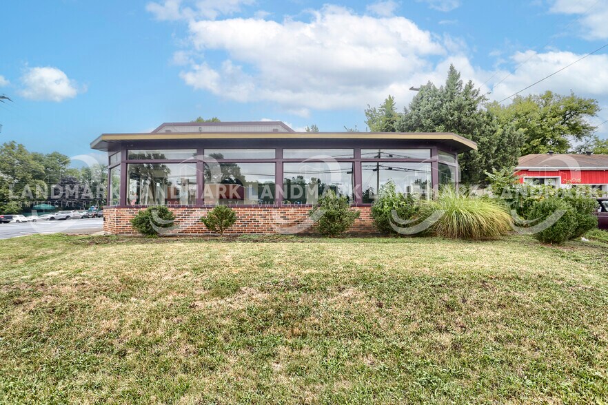 3608 Market St, Camp Hill, PA à louer - Photo du bâtiment - Image 1 de 5