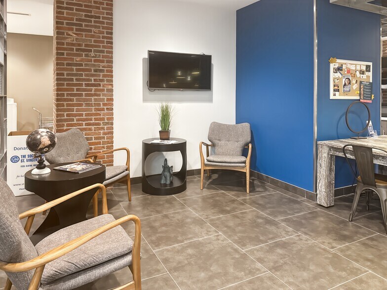 99 Wyse Rd, Halifax, NS à louer - Photo principale - Image 3 de 15