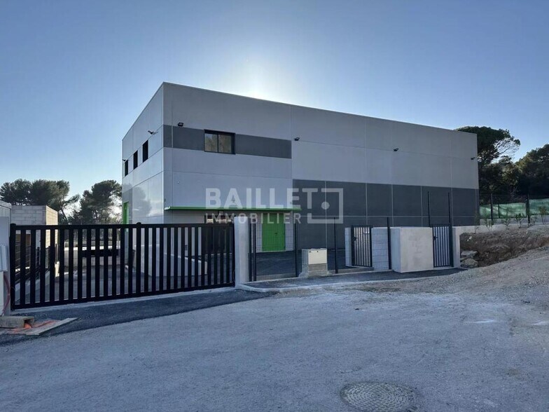 Industrial in Le Muy for lease - Building Photo - Image 3 of 25