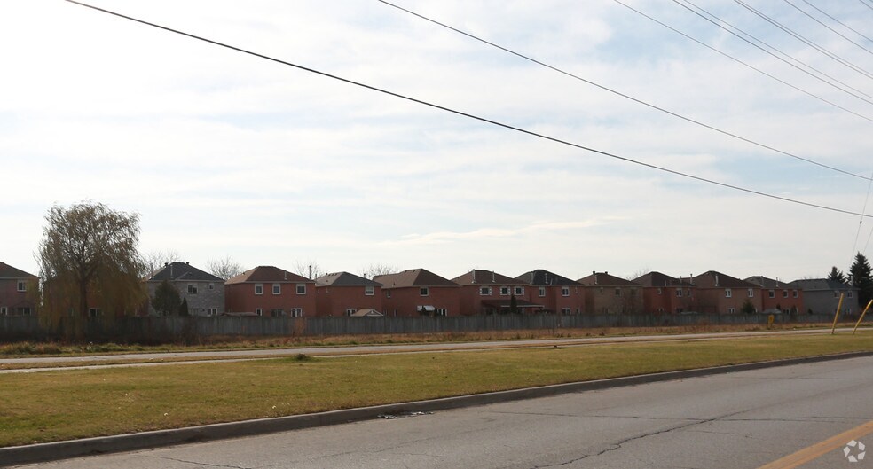 Rossland & Harkins Dr, Ajax, ON à vendre - Photo principale - Image 1 de 1