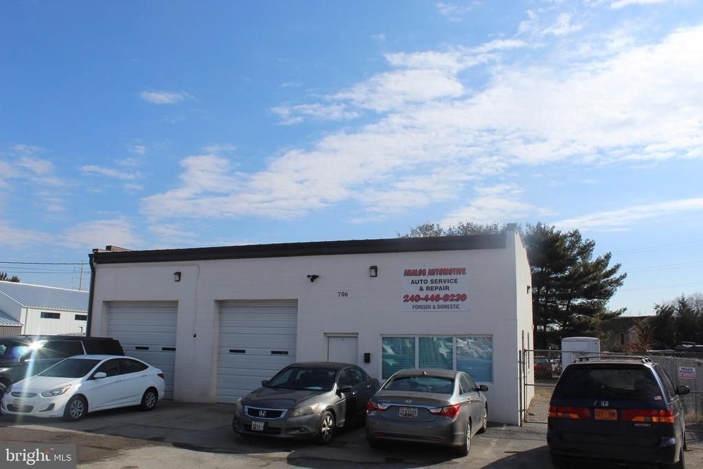 706 N East St, Frederick, MD for lease Primary Photo- Image 1 of 21