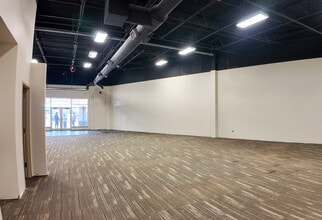 4801-4831 S Louise Ave, Sioux Falls, SD for lease Building Photo- Image 2 of 5