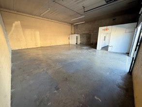 15900-15998 NW 48th Ave, Miami Gardens, FL à louer Photo intérieure- Image 2 de 6