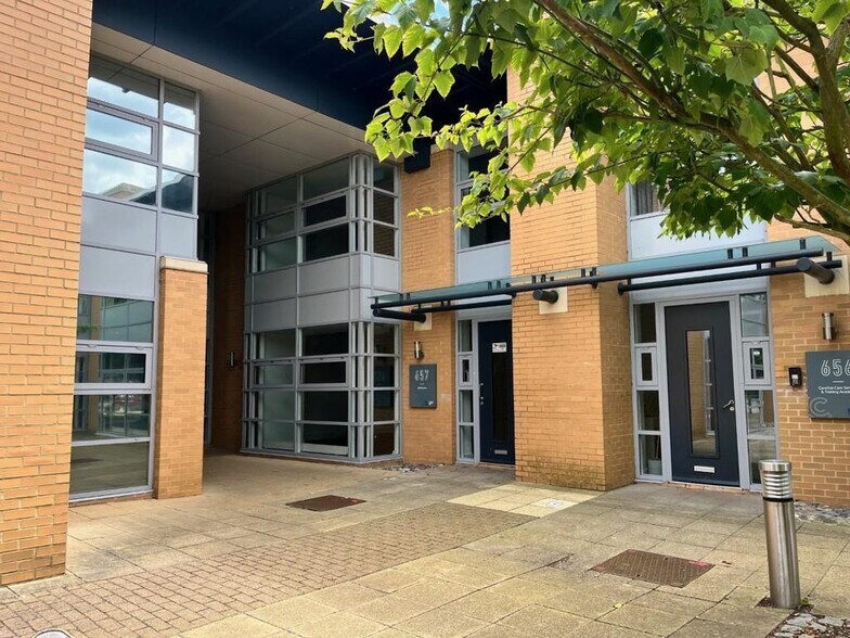 650-662 The Crescent, Colchester à louer - Photo du bâtiment - Image 2 de 13