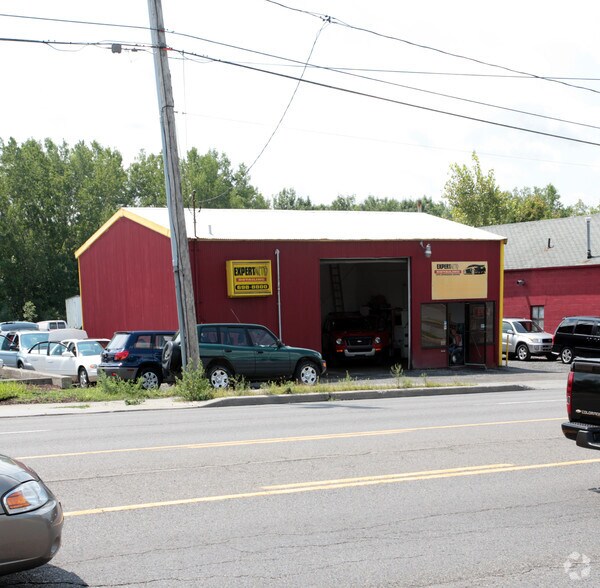 5878 Rt-31, Clay, NY à louer - Photo du bâtiment - Image 2 de 2