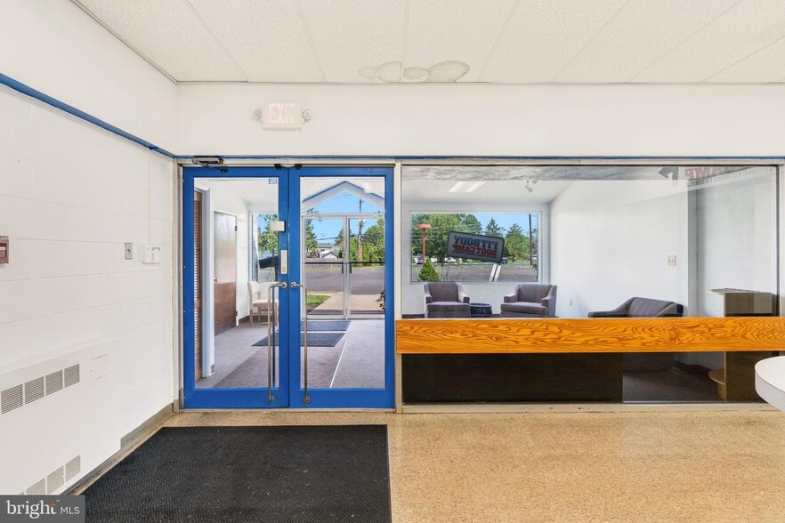 151 S 14th St, Quakertown, PA for lease - Interior Photo - Image 3 of 27