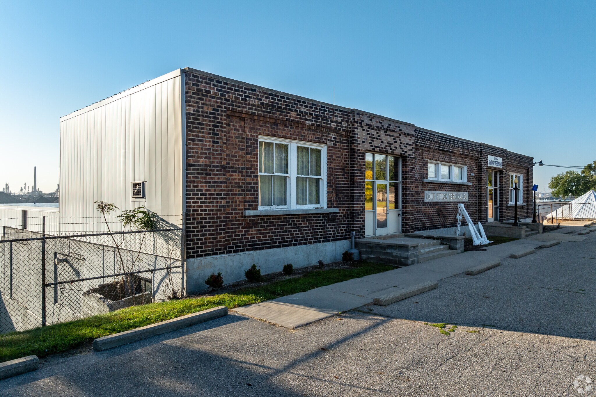 2358 Military St, Port Huron, MI à vendre Photo principale- Image 1 de 1