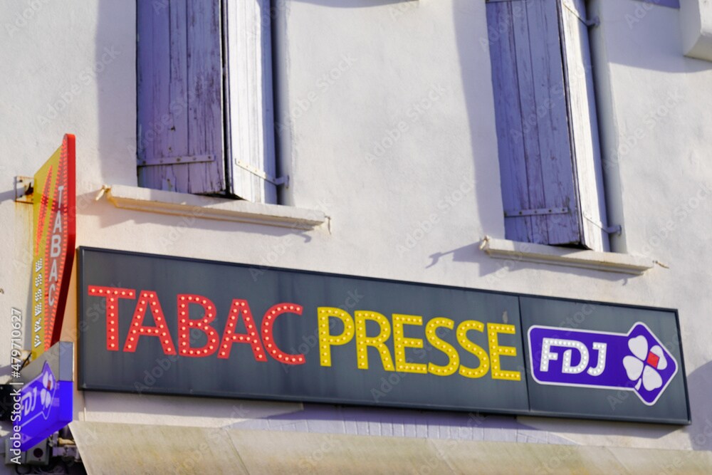 Office in Montceau-les-Mines for sale Building Photo- Image 1 of 9
