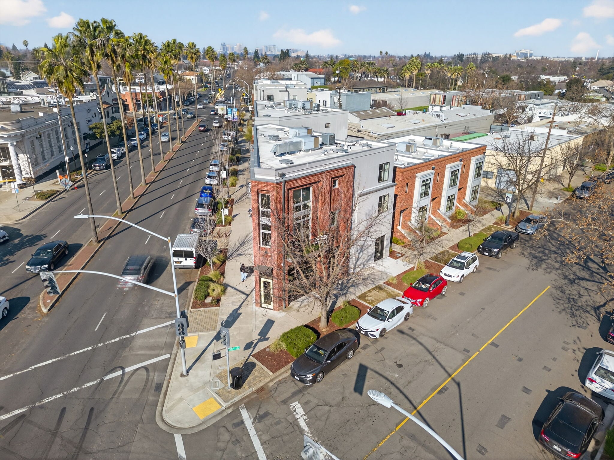 3433 Broadway, Sacramento, CA for lease Primary Photo- Image 1 of 2