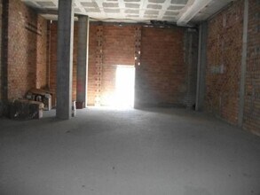 Retail in Manresa, Barcelona for lease Building Photo- Image 1 of 4