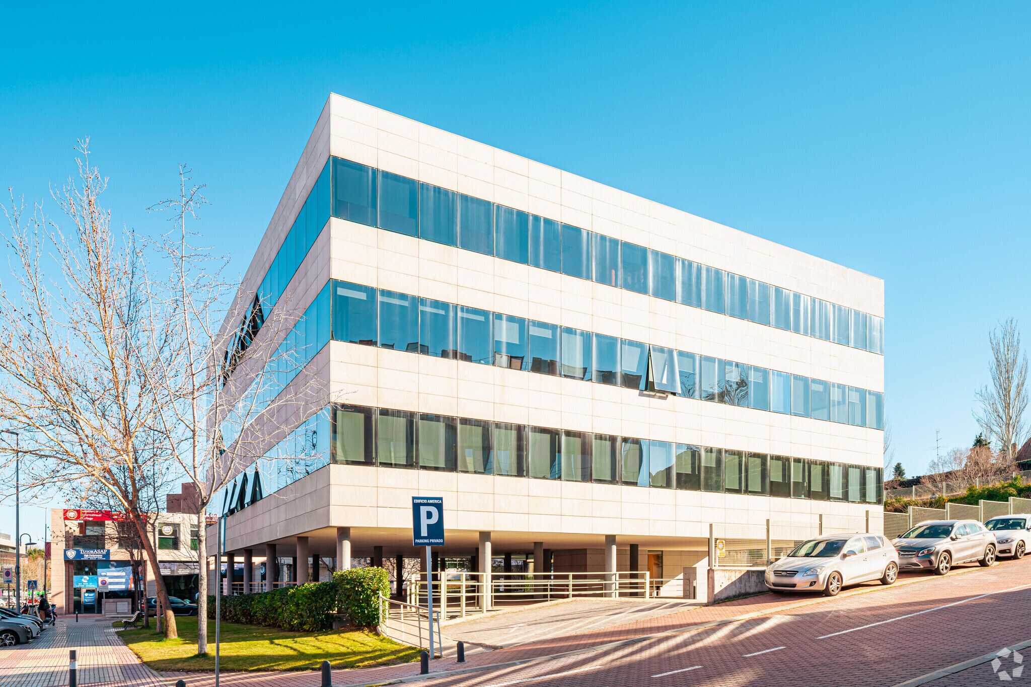 Avenida de Bruselas, 13, Alcobendas, Madrid à louer Photo du bâtiment- Image 1 de 12