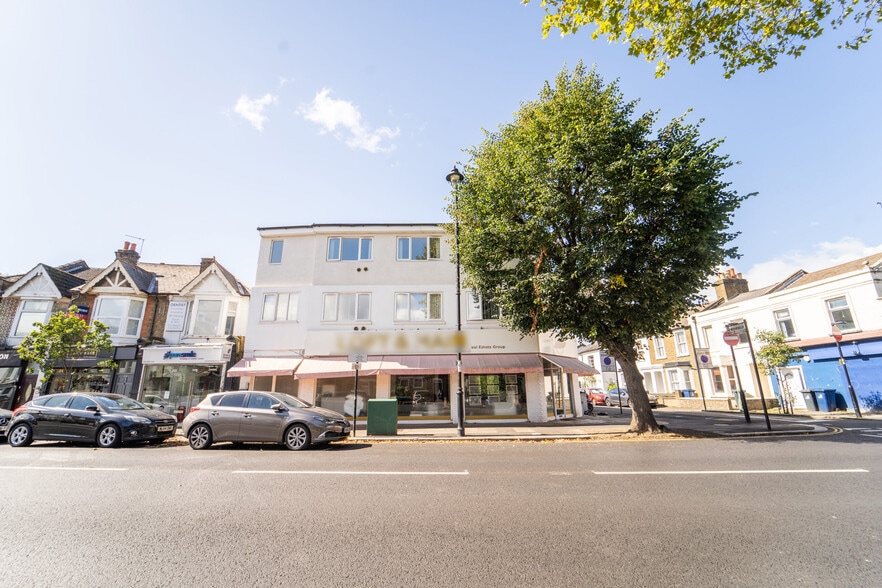 Northfield Av, London for lease - Primary Photo - Image 1 of 7