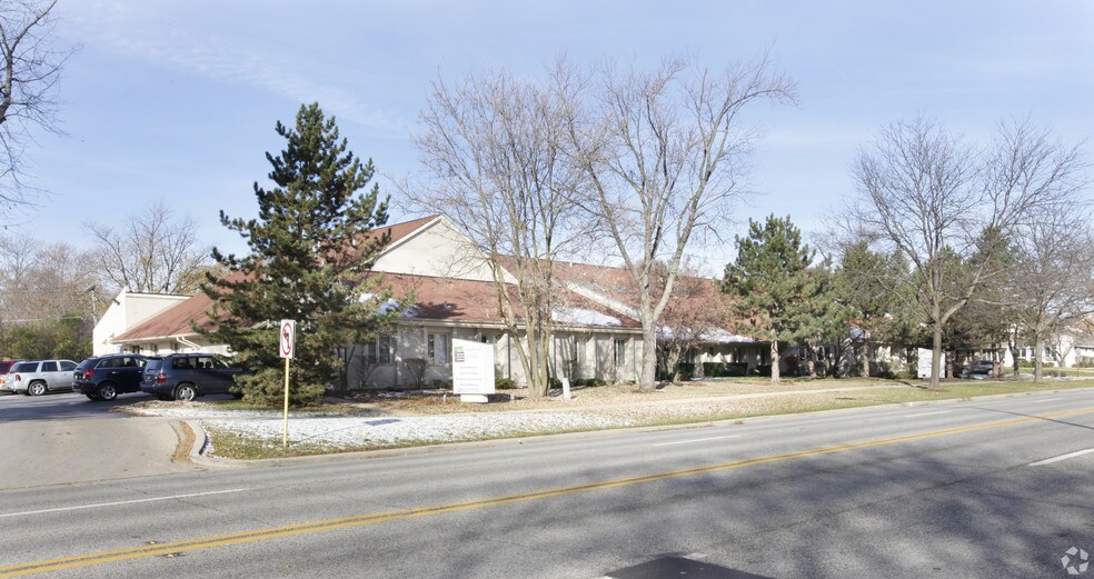 1538-1590 N Arlington Heights Rd, Arlington Heights, IL à louer - Photo du bâtiment - Image 3 de 16