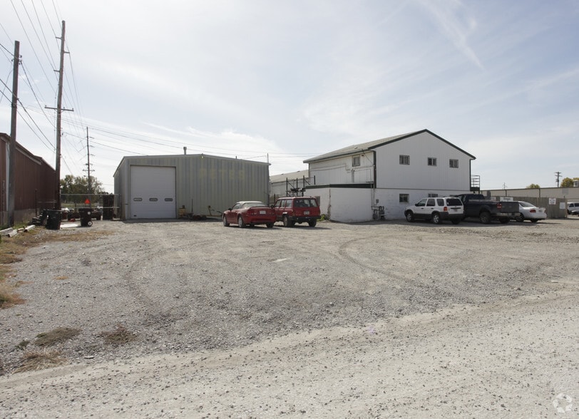 2035 Yolande Ave, Lincoln, NE for sale - Primary Photo - Image 1 of 2
