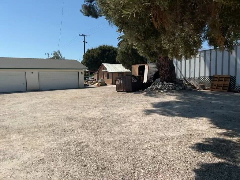 15395 Foothill Blvd, Fontana, CA à vendre - Vidéo sur l’inscription commerciale - Image 2 de 64