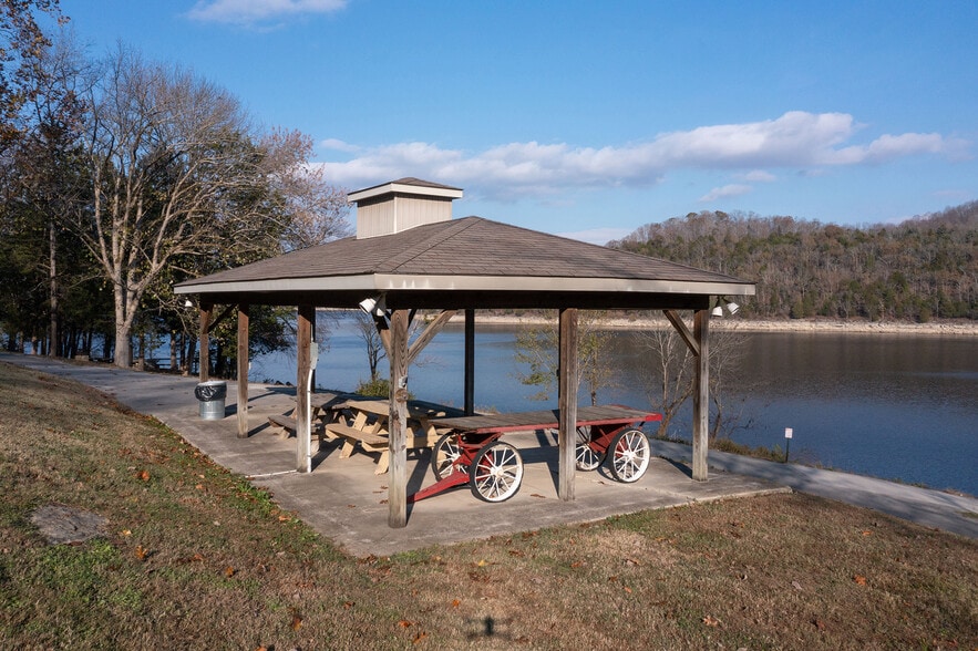 358 Relax Dr, Smithville, TN à vendre - Photo du bâtiment - Image 3 de 17