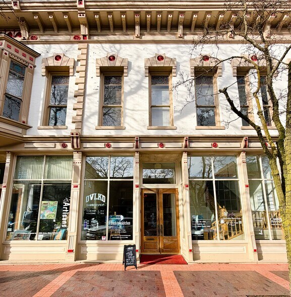 424 Washington St, Columbus, IN for lease - Building Photo - Image 2 of 5