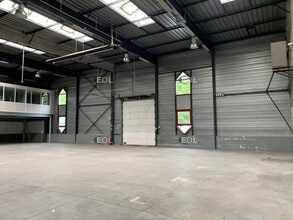 Flex in Élancourt for lease Interior Photo- Image 2 of 6