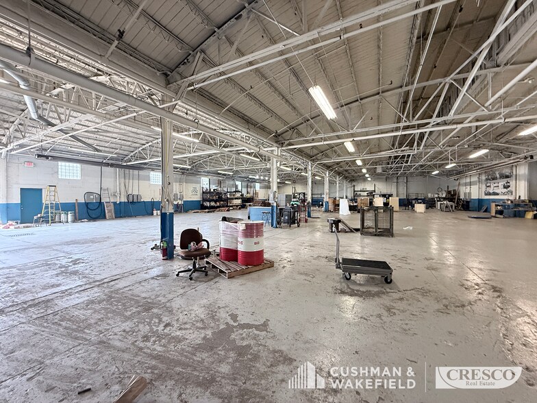 5446-5454 Dunham Rd, Maple Heights, OH à louer - Photo du bâtiment - Image 3 de 13