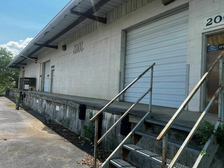 2002 Centre Ave, Roanoke, VA for sale - Building Photo - Image 2 of 8