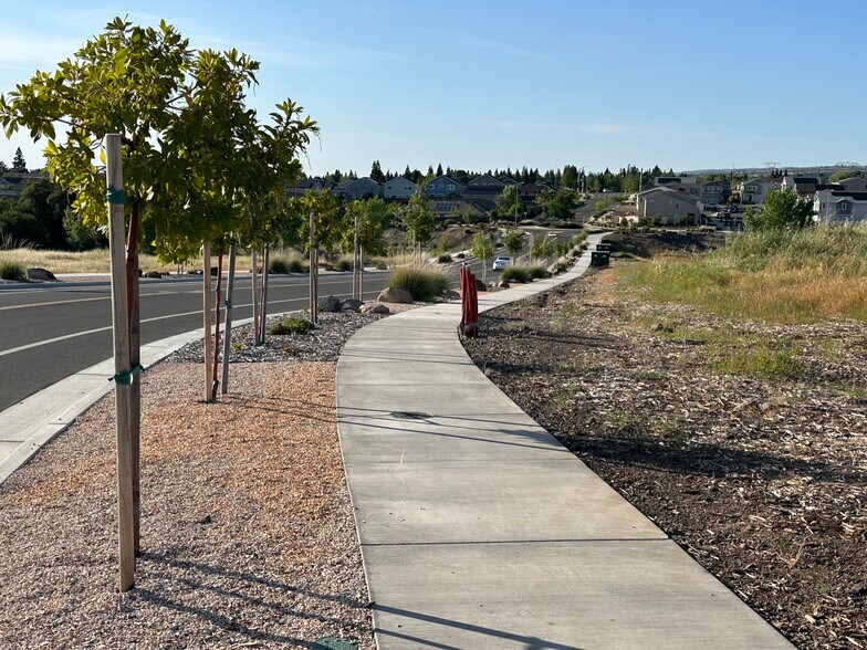 00 Yosemite Dr, Chico, CA à vendre - Photo du bâtiment - Image 3 de 12