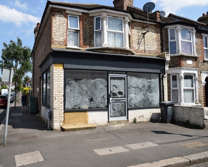 96 Fulbourne Rd, London for lease - Primary Photo - Image 1 of 1