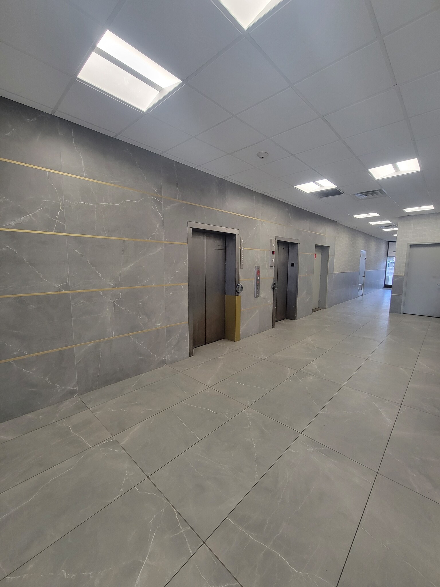 576 Central Ave, East Orange, NJ for lease Interior Photo- Image 1 of 4