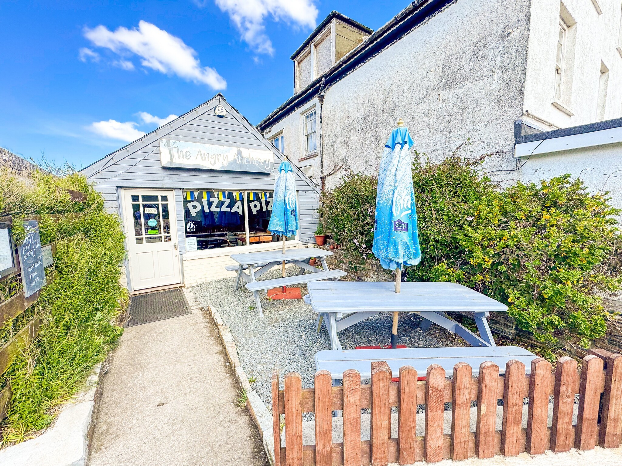10 New Rd, Port Isaac for lease Primary Photo- Image 1 of 3