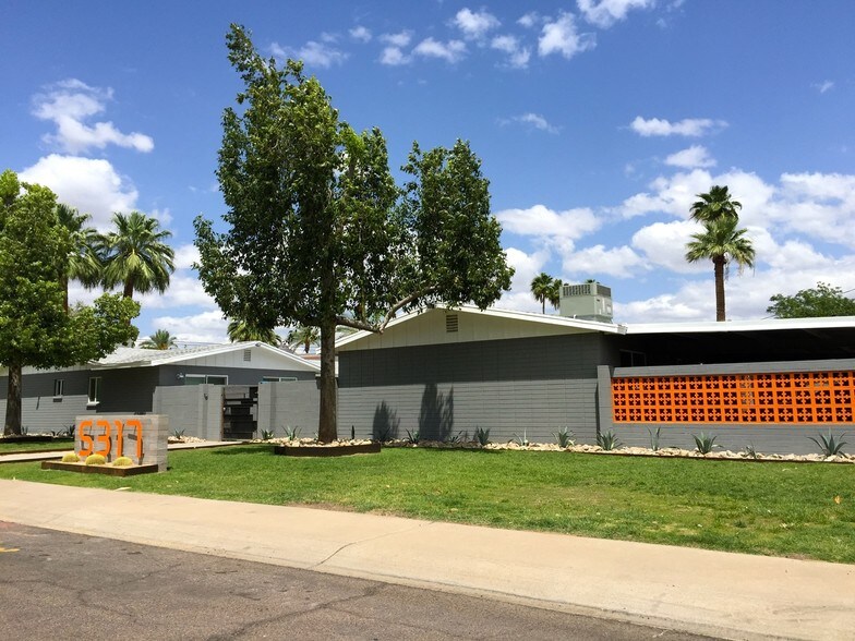 5317 N 11th St, Phoenix, AZ à vendre - Photo du bâtiment - Image 2 de 23