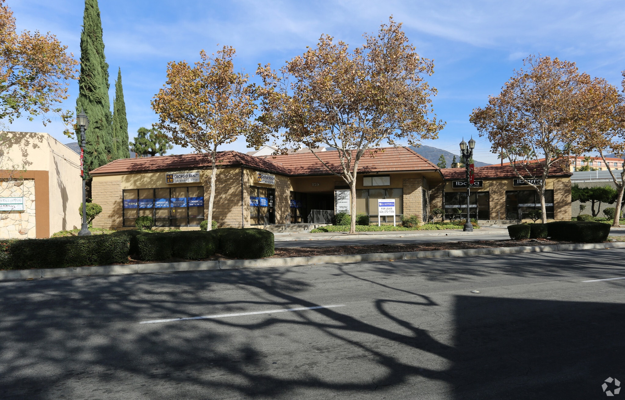 159 E Huntington Dr, Arcadia, CA for lease Primary Photo- Image 1 of 5