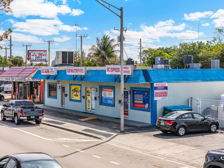 6438-6440 Pembroke Rd, Miramar, FL for sale - Building Photo - Image 2 of 6