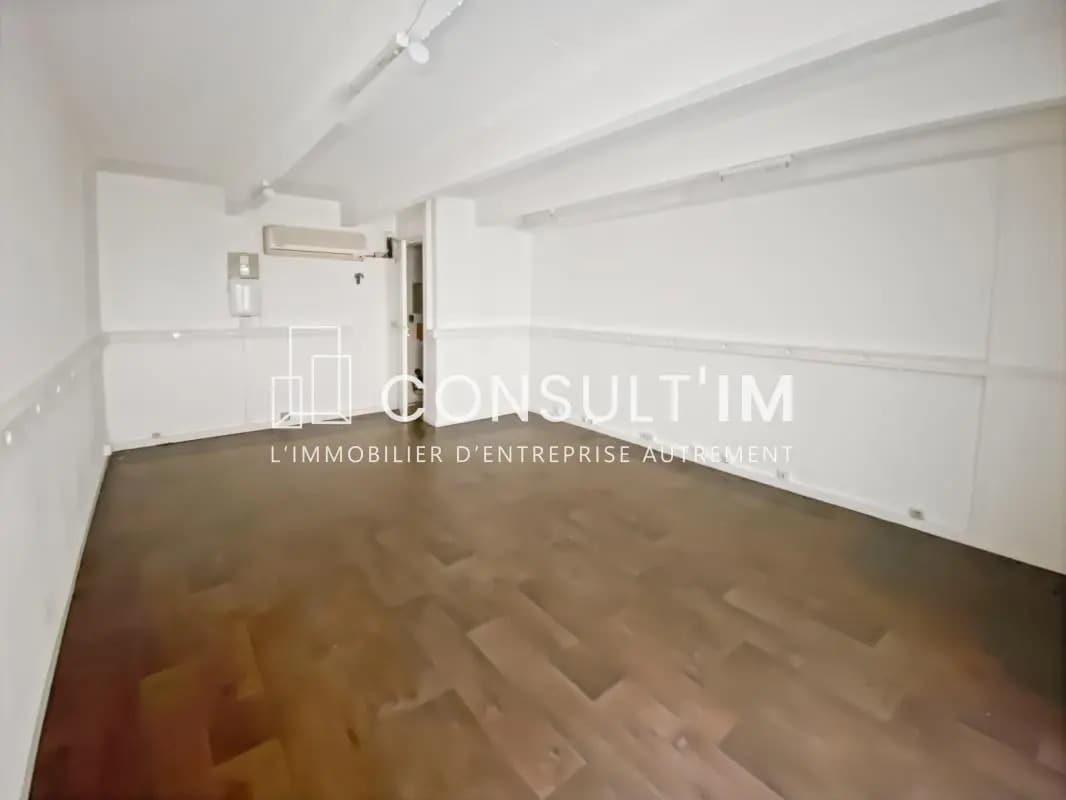 Cite De L'Ameublement, Paris for lease Building Photo- Image 1 of 6