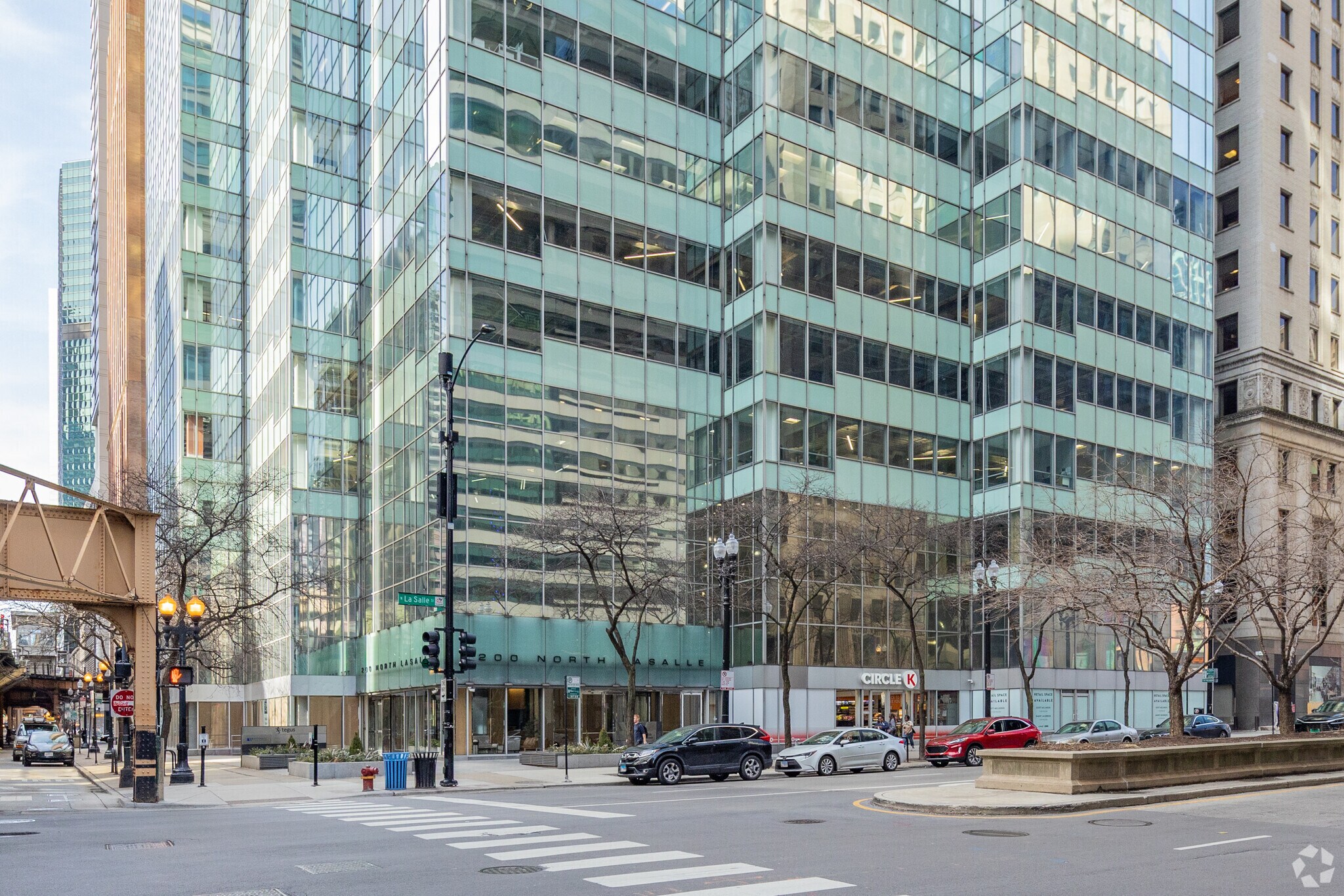 200 N LaSalle St, Chicago, IL à louer Photo principale- Image 1 de 35