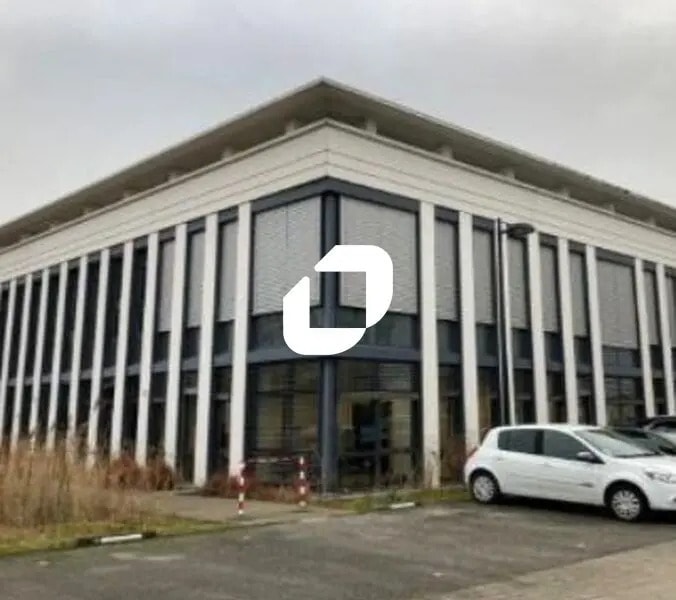 3 Boulevard Jean Moulin, Élancourt for lease Building Photo- Image 1 of 3