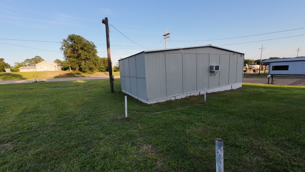 1101 US-59, Queen City, TX for sale - Building Photo - Image 2 of 8