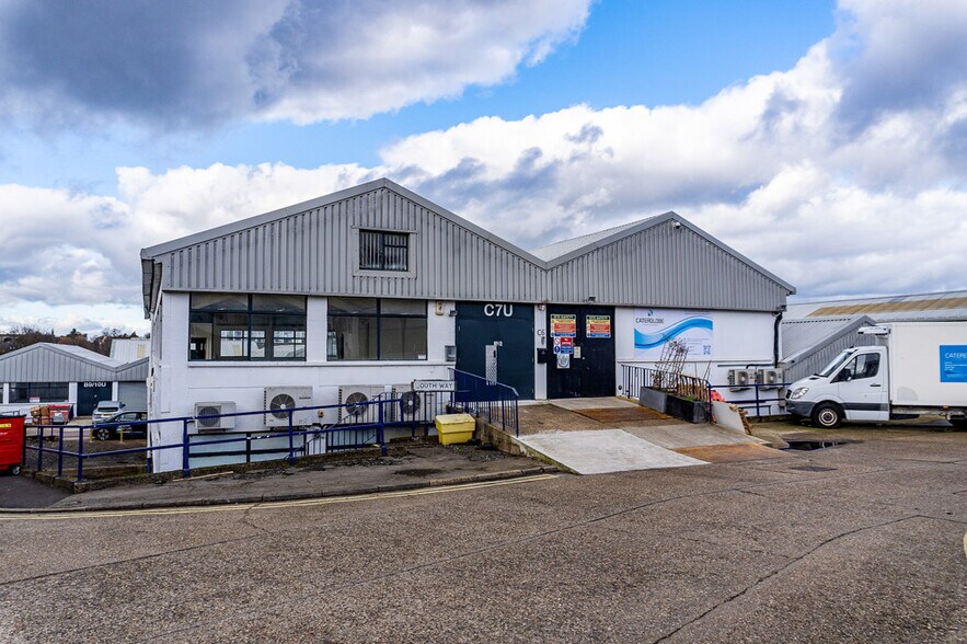 Bounds Green Rd, Londres à louer - Photo du bâtiment - Image 2 de 2
