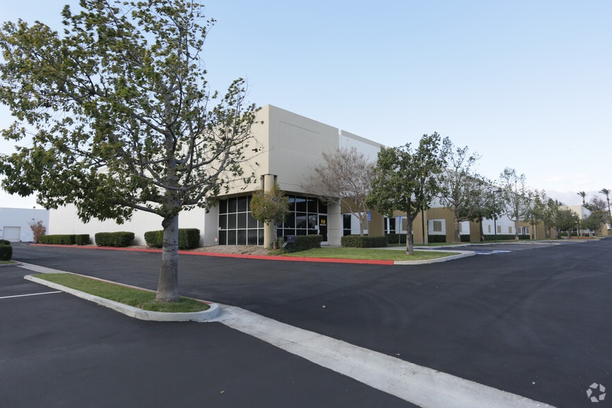 5576 Ontario Mills Pky, Ontario, CA for lease - Primary Photo - Image 1 of 4